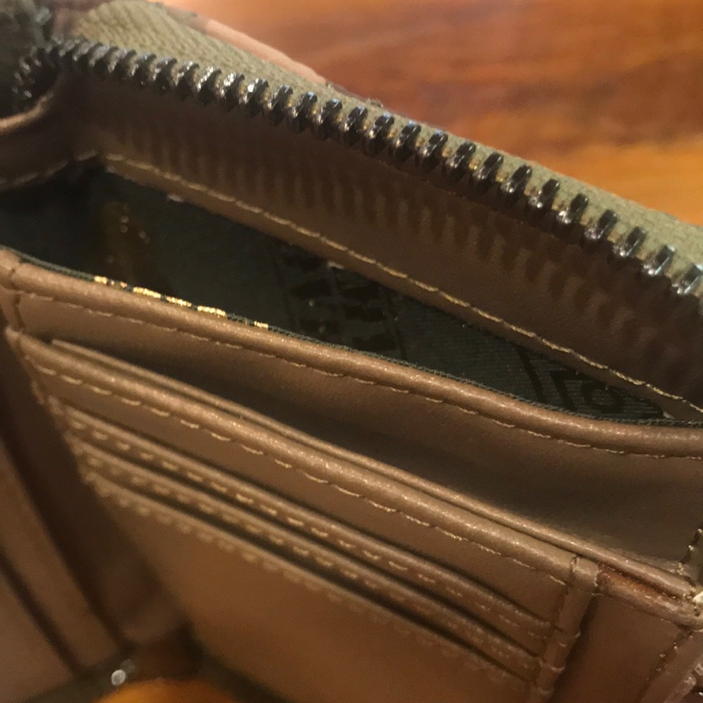 Wallet - Picture 5 of 6